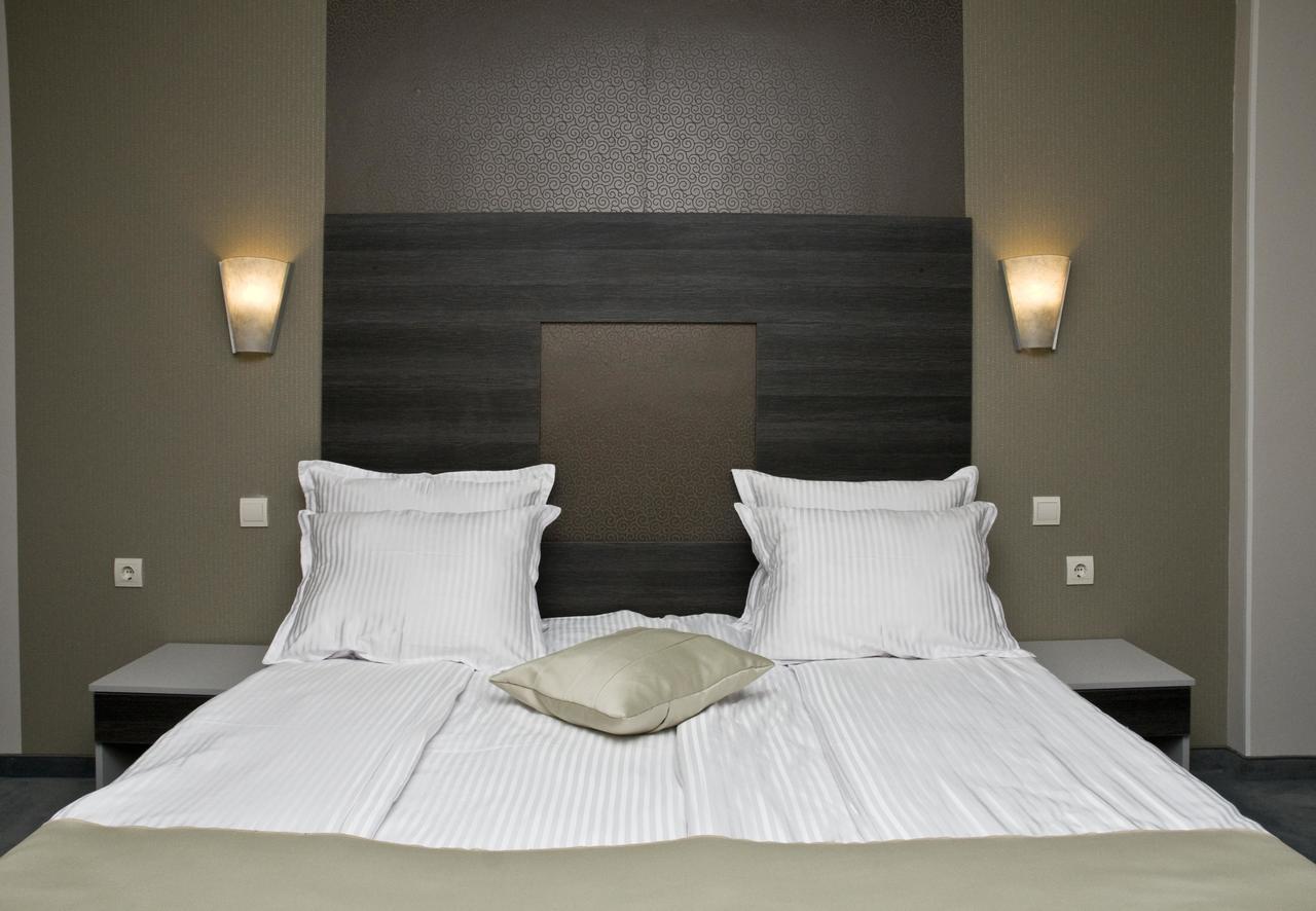 Hotel 4 Zona Sofia Bagian luar foto
