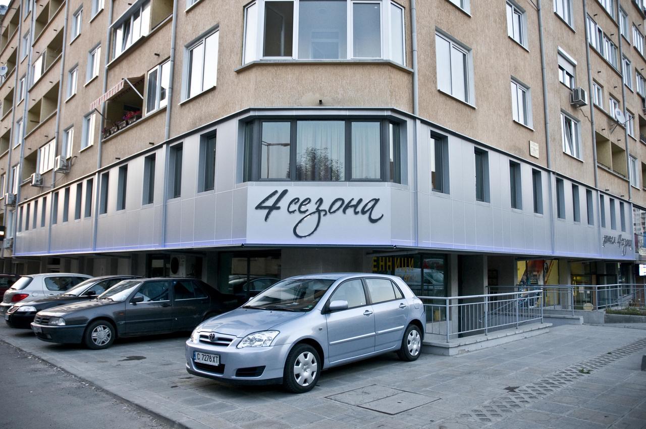 Hotel 4 Zona Sofia Bagian luar foto