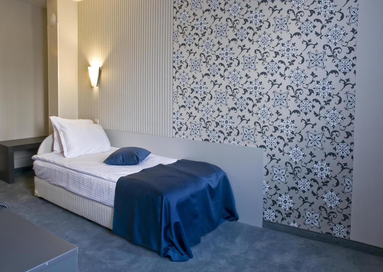 Hotel 4 Zona Sofia Bagian luar foto