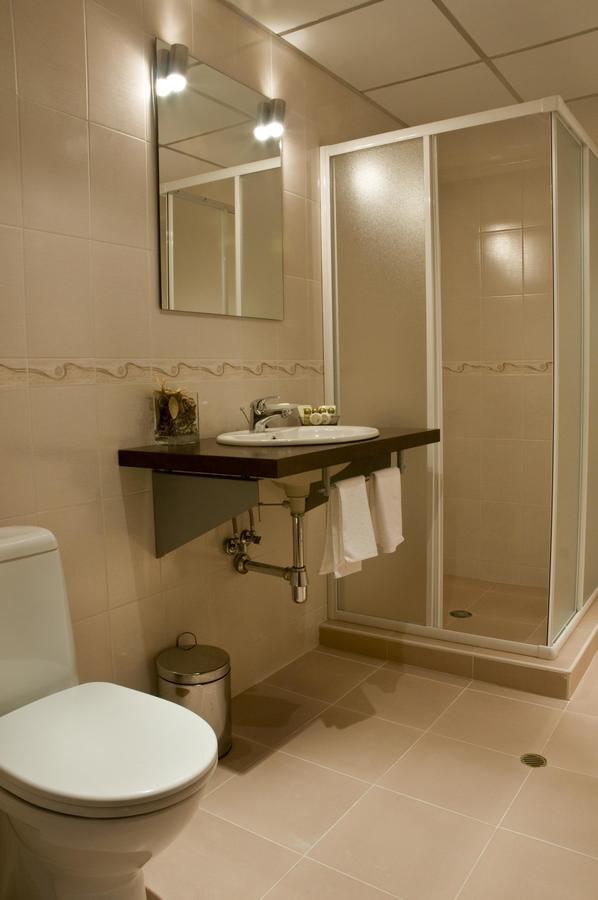 Hotel 4 Zona Sofia Bagian luar foto