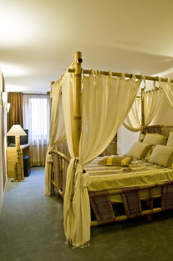 Hotel 4 Zona Sofia Bagian luar foto